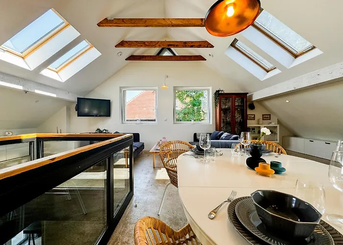 Modern 4Bd, 2 Balcony, Family & Work Haven! Near Park & Bus Stop
