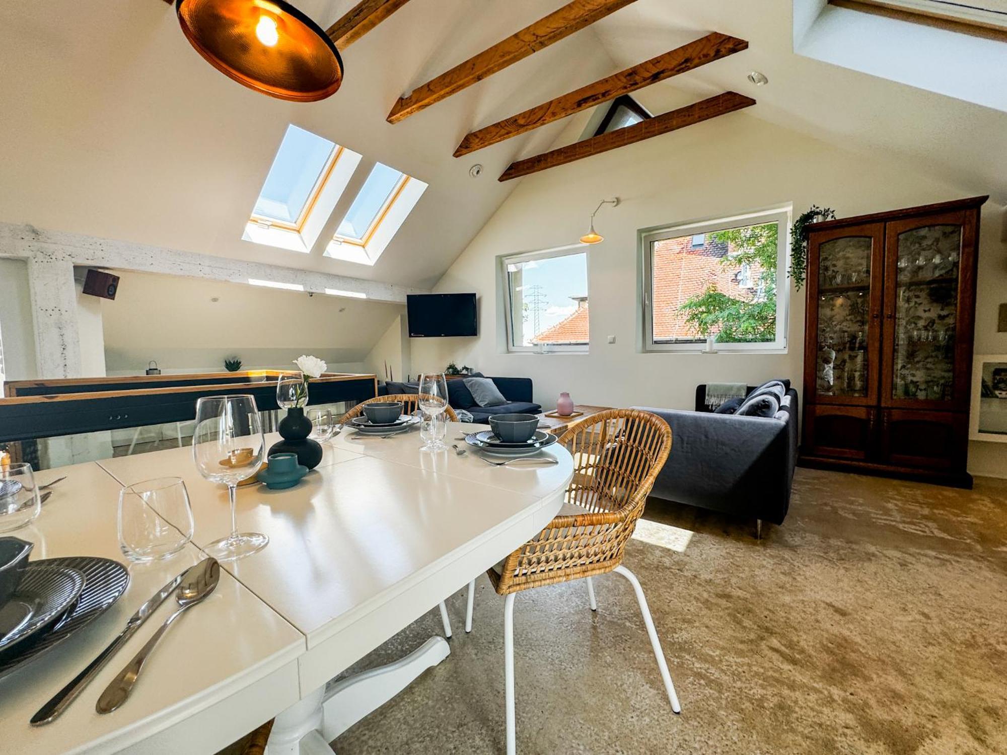 Modern 4bd, 2 Balcony, Family & Work Haven! Near Park & Bus Stop *