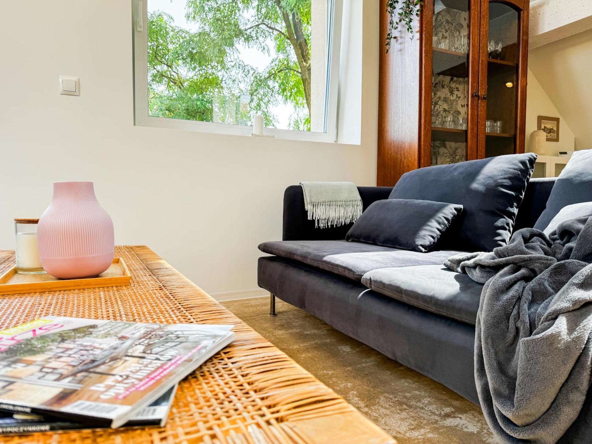 Apartment Modern 4bd, 2 Balcony, Family & Work Haven! Near Park & Bus Stop Wroclaw