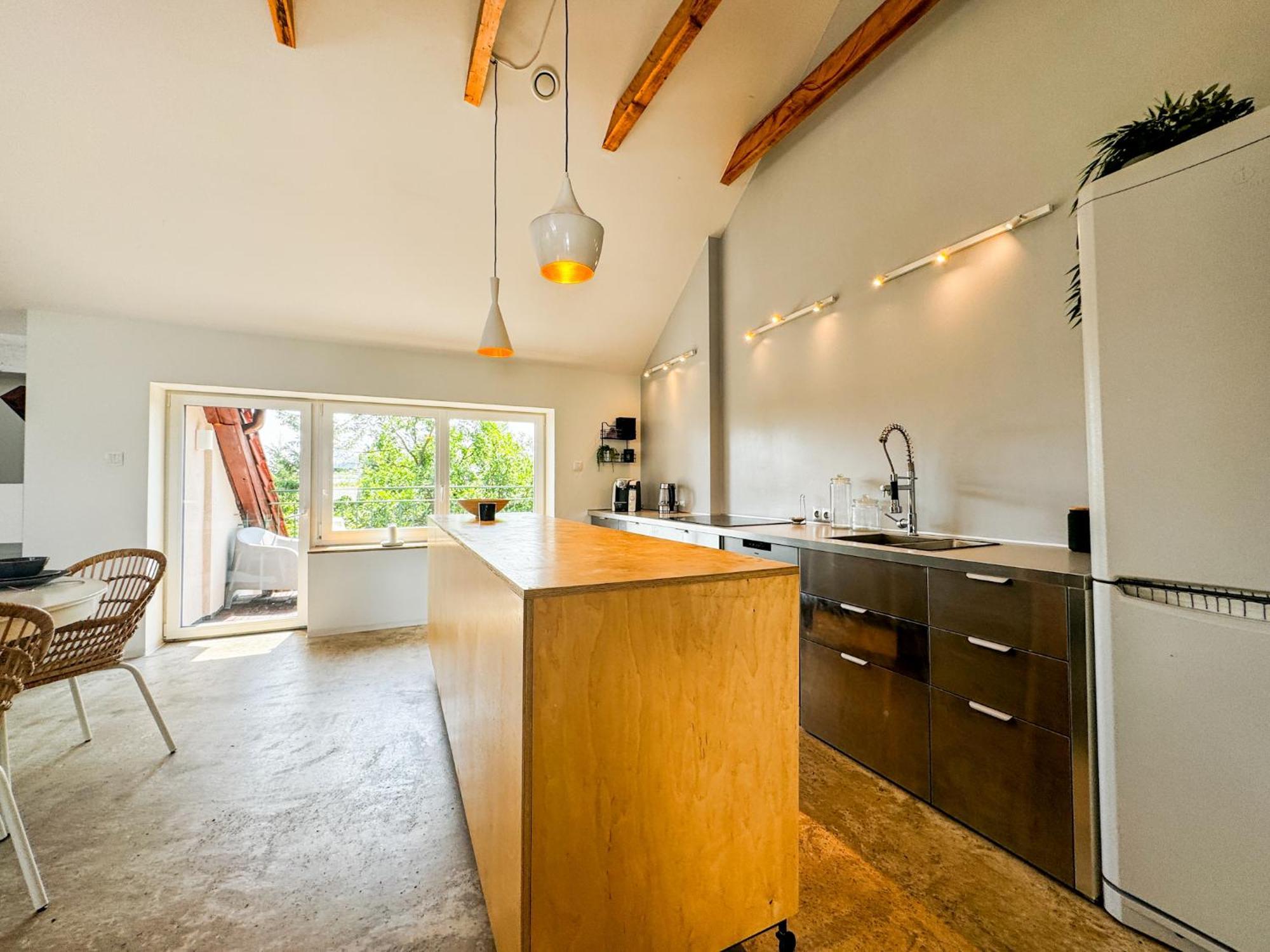 Modern 4bd, 2 Balcony, Family & Work Haven! Near Park & Bus Stop Apartment Wroclaw